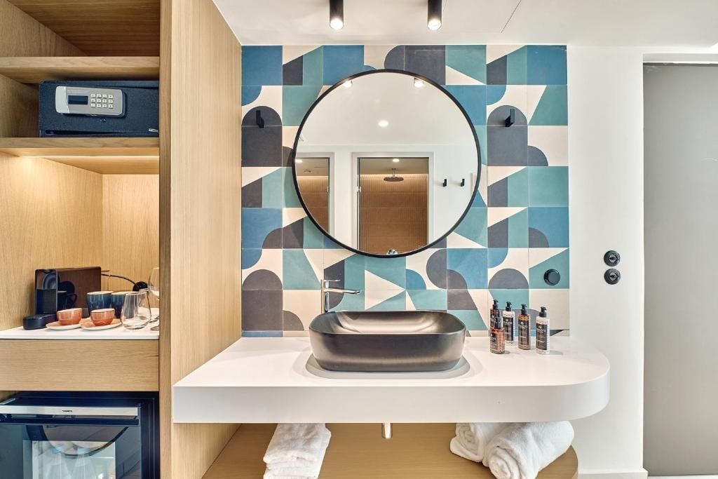 rooms-double-room-deluxe-private-heated-pool-garden-view