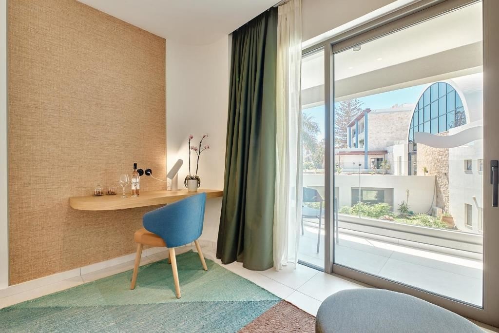 rooms-junior-suite-pure-luxe-garden-view