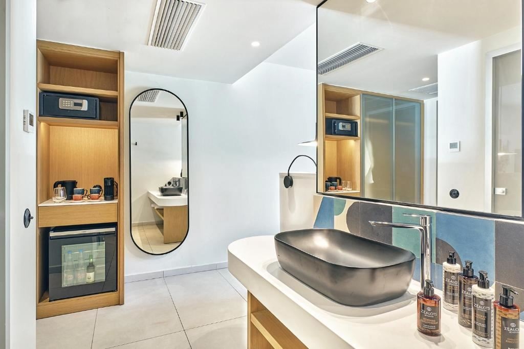 rooms-junior-suite-pure-luxe-sea-view