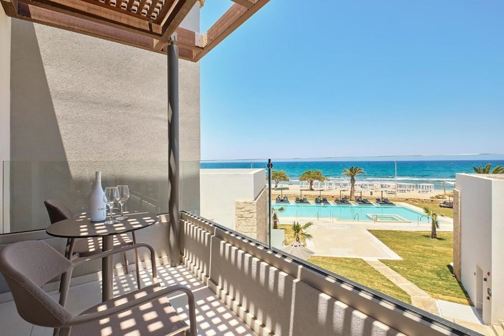 rooms-junior-suite-pure-luxe-sea-view