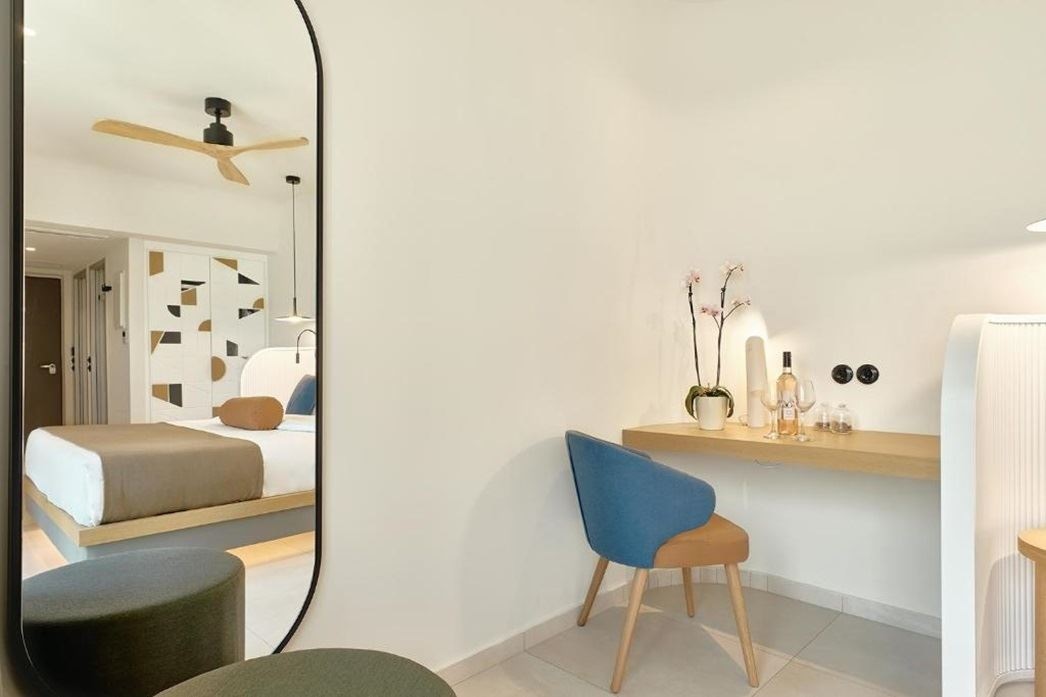 rooms-room-retreat-private-garden--hydro-massage-tub