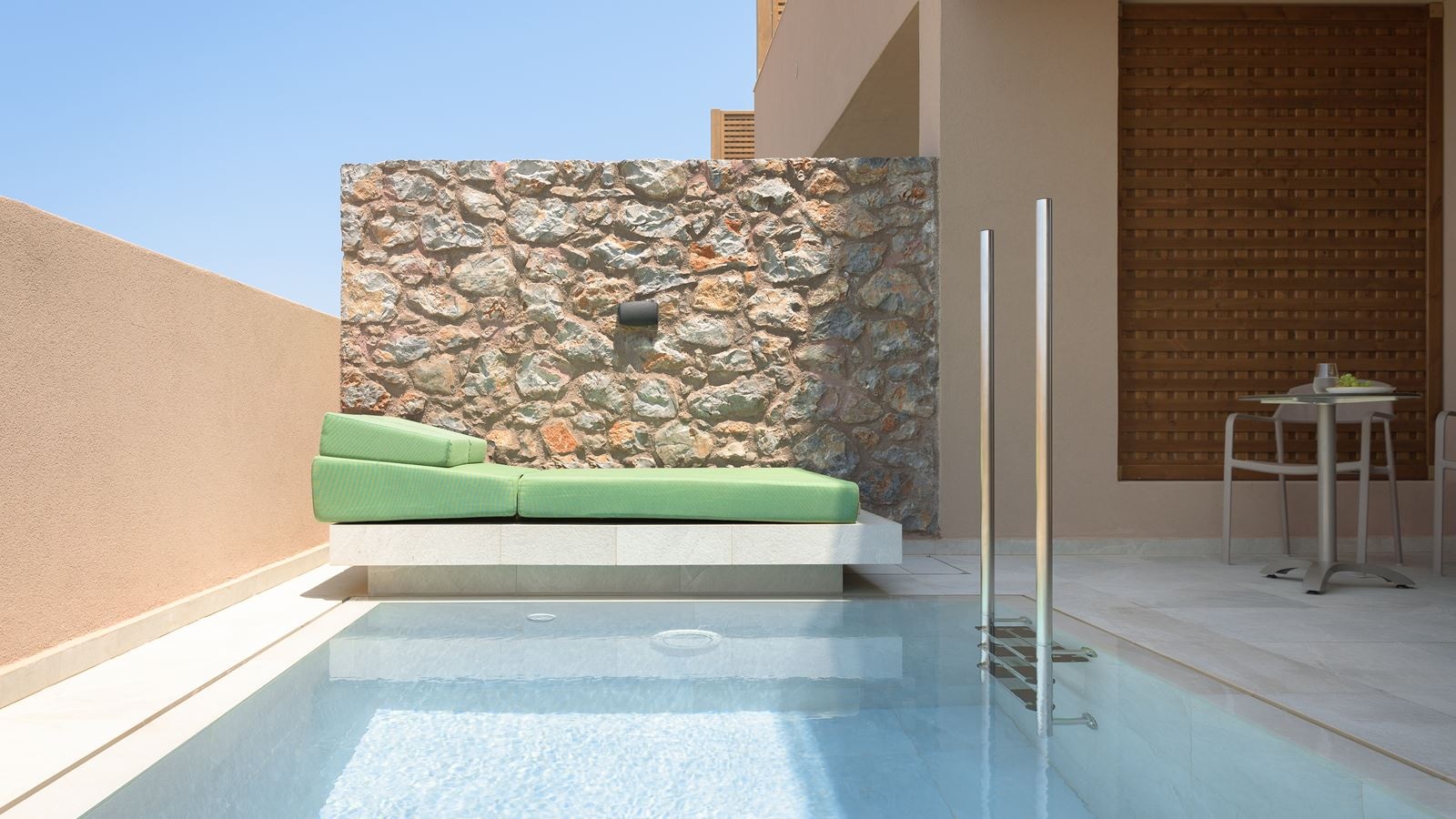 rooms-suite-junior-private-pool-sea-view