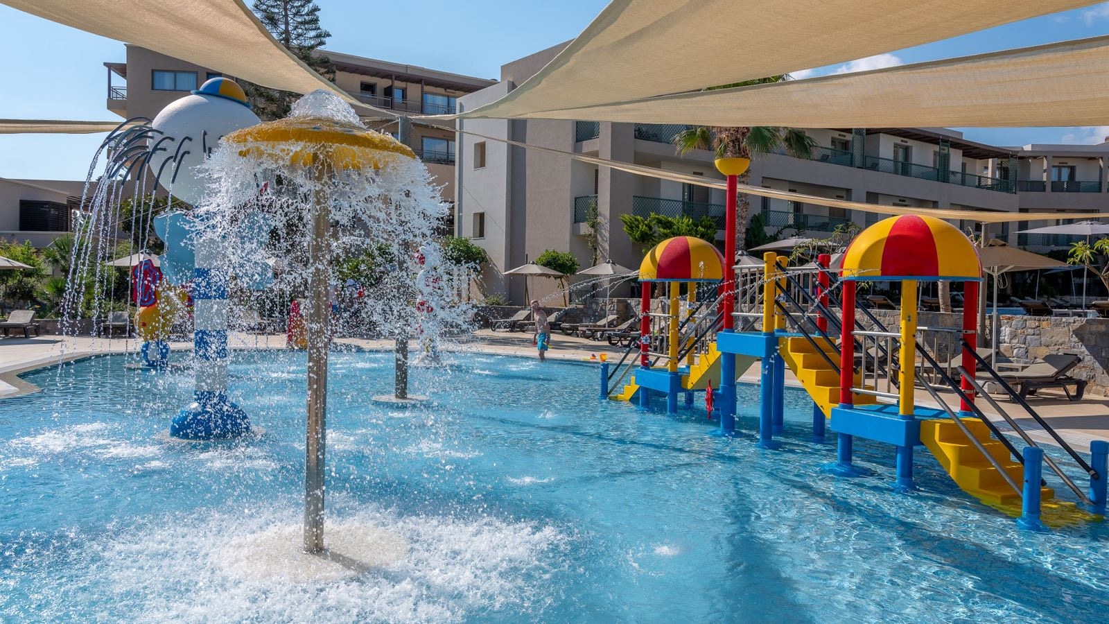 pools-outdoor-childrens-pool