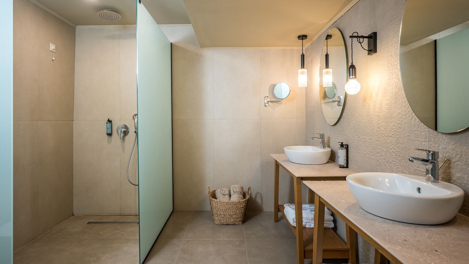 rooms-room-superior-sea-view-balcony-or-terrace