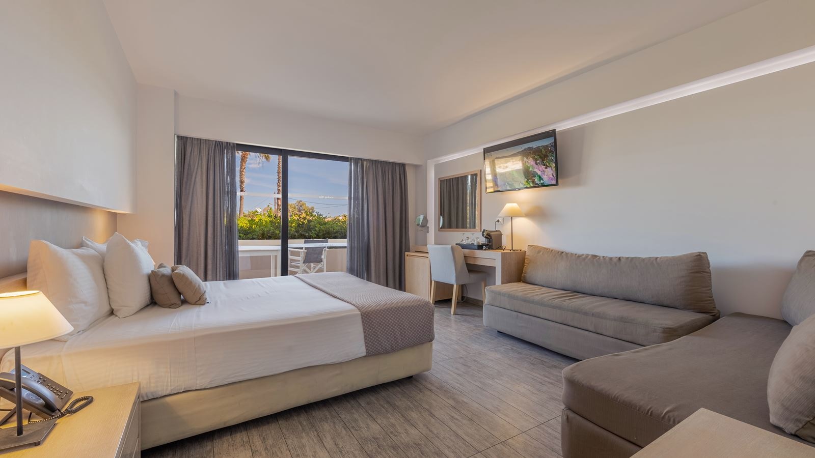 rooms-open-plan-family-room