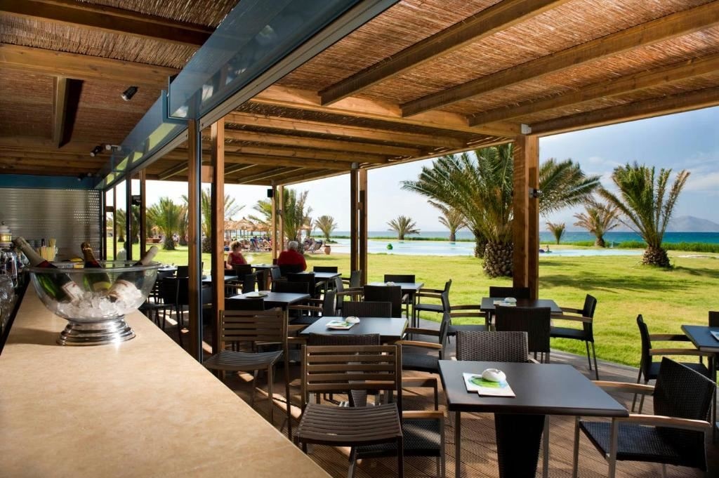 restaurants-achilles-main-restaurant