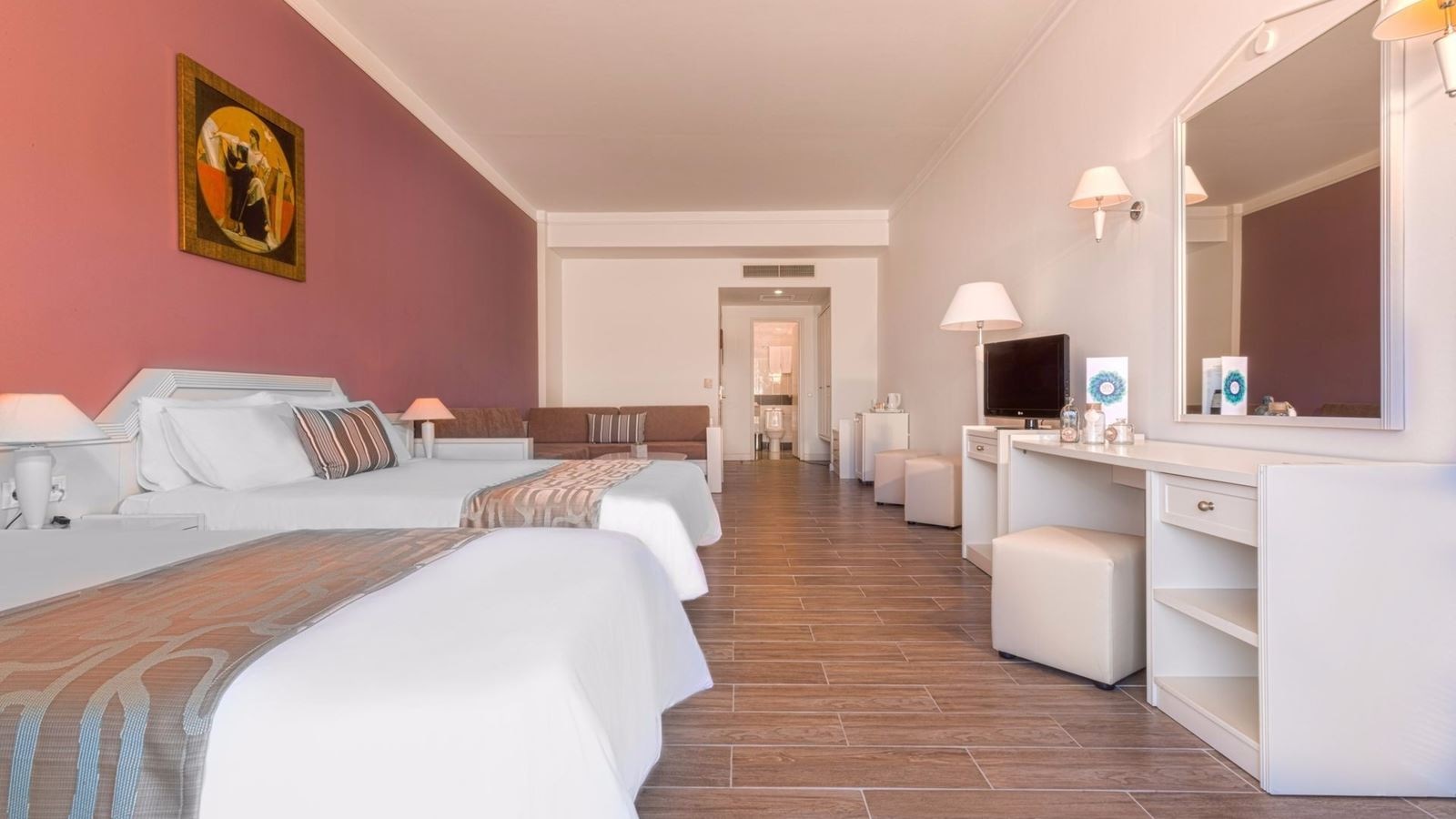 rooms-renovated-junior-suite-side-sea-view