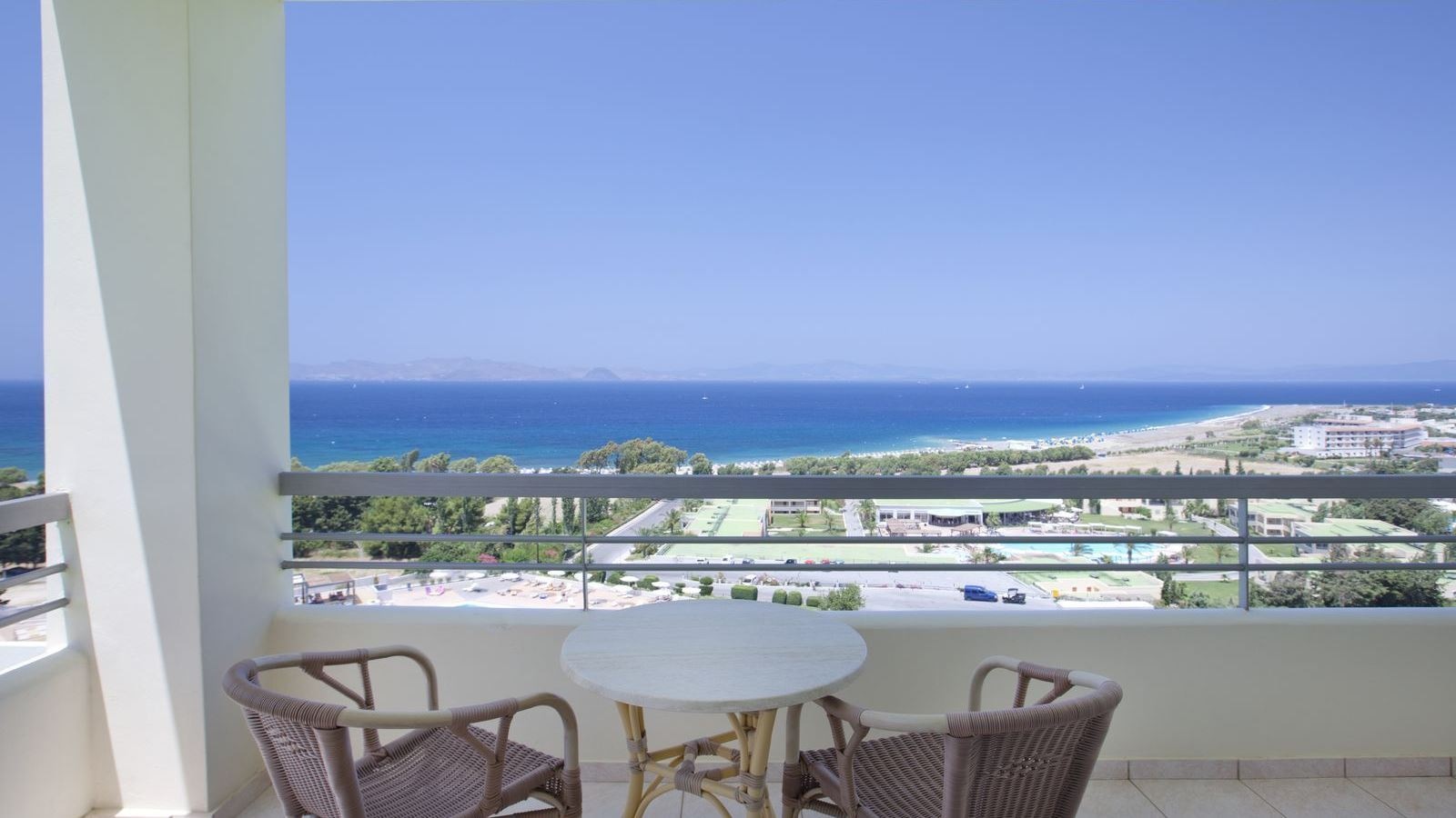 rooms-executive-suite-sea-view