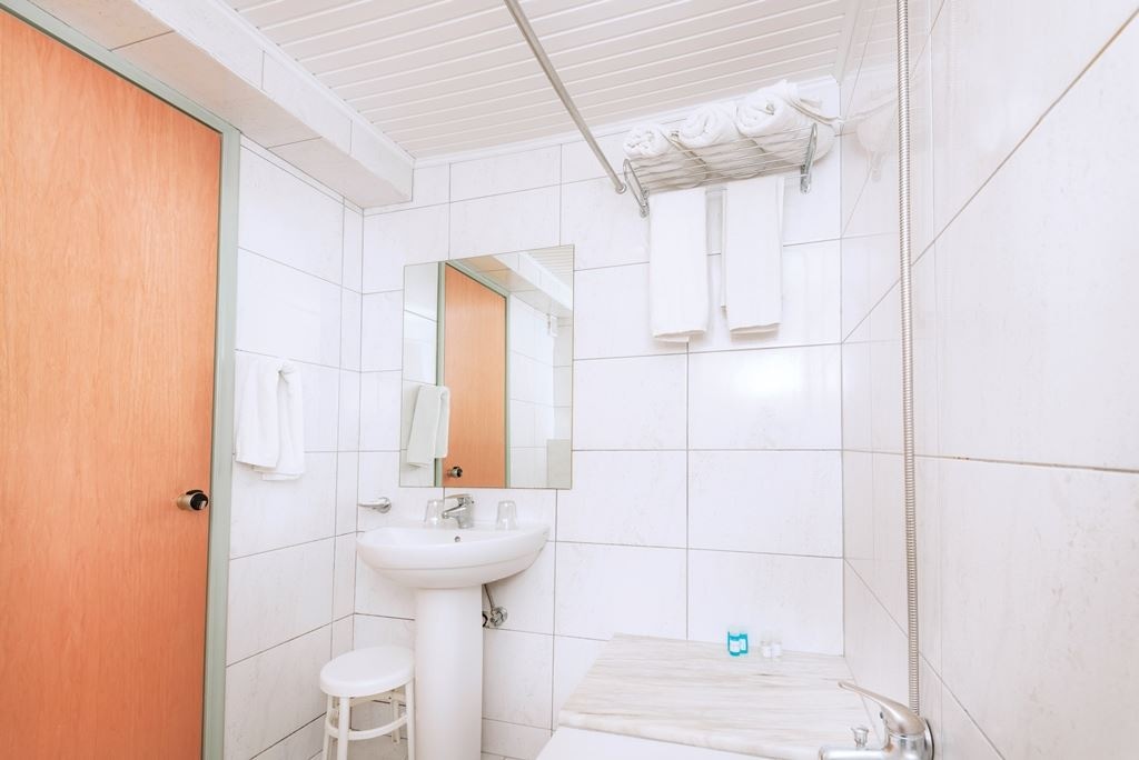 rooms-twin-room-harbour-view