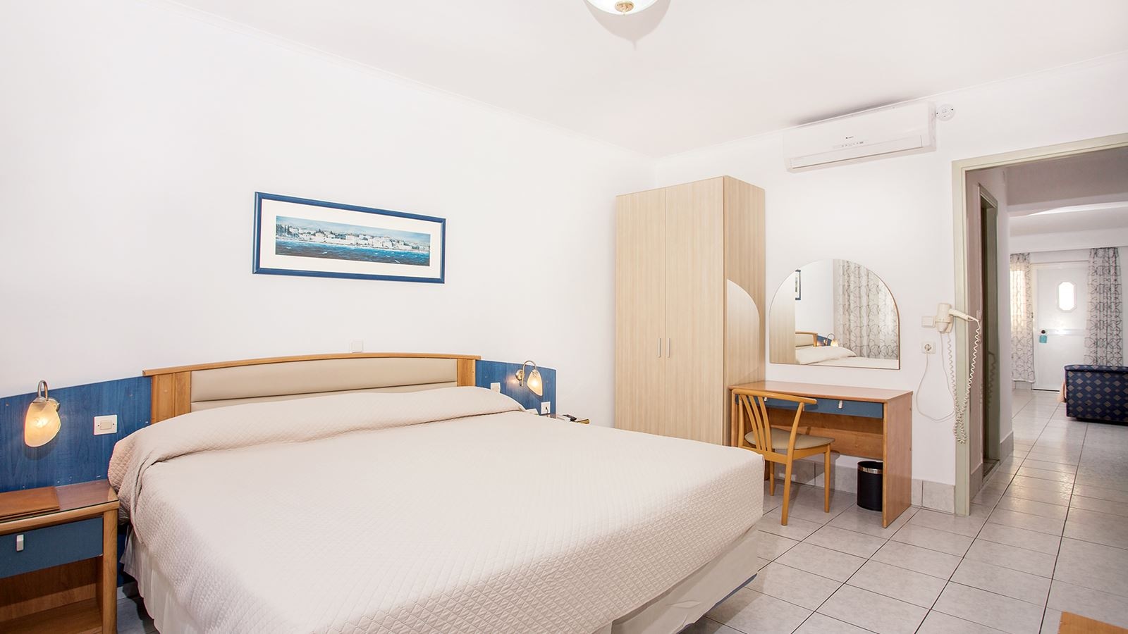 rooms-family-room-or-one--bedroom-apartment