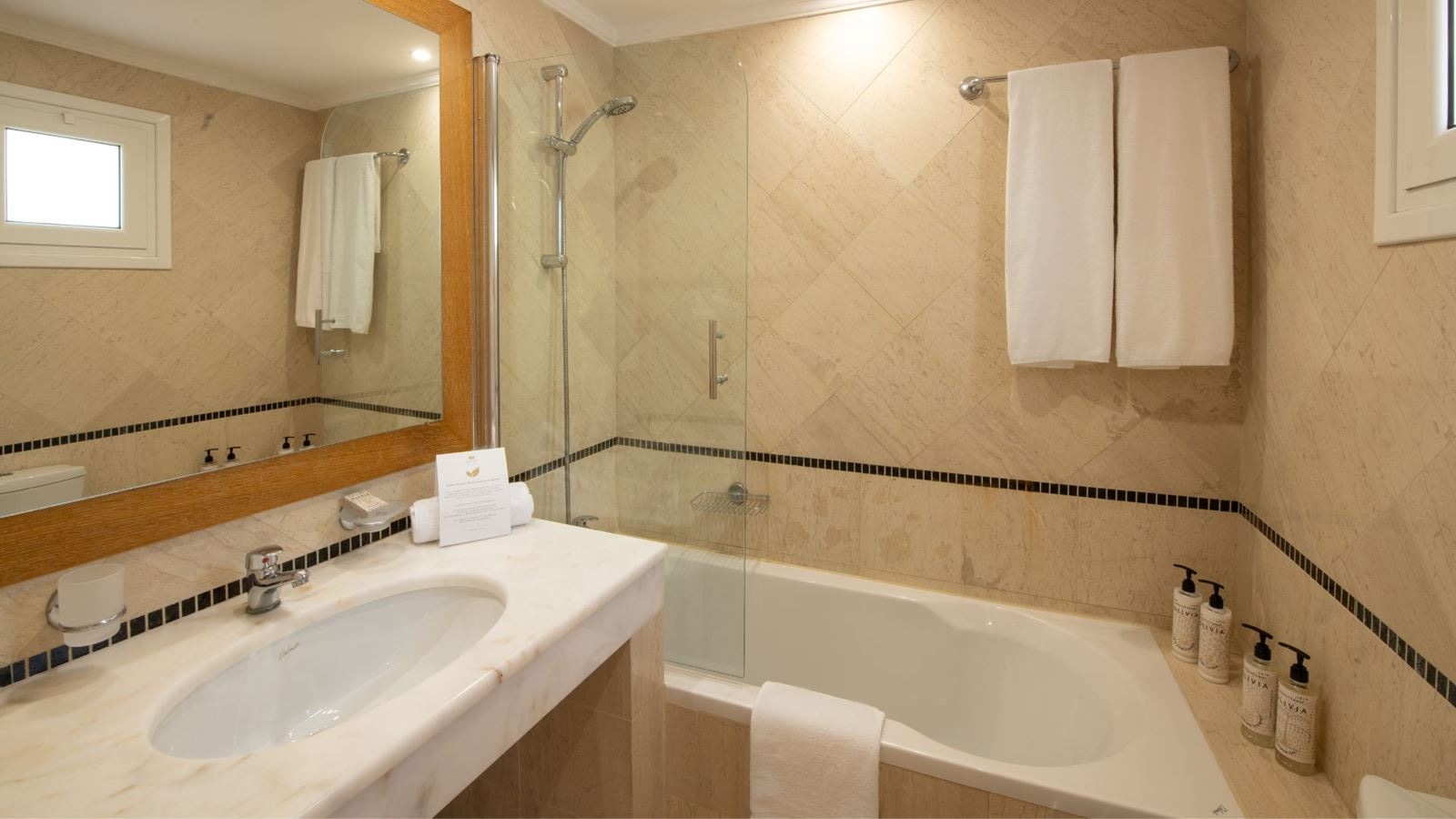 rooms-bungalow-garden-view