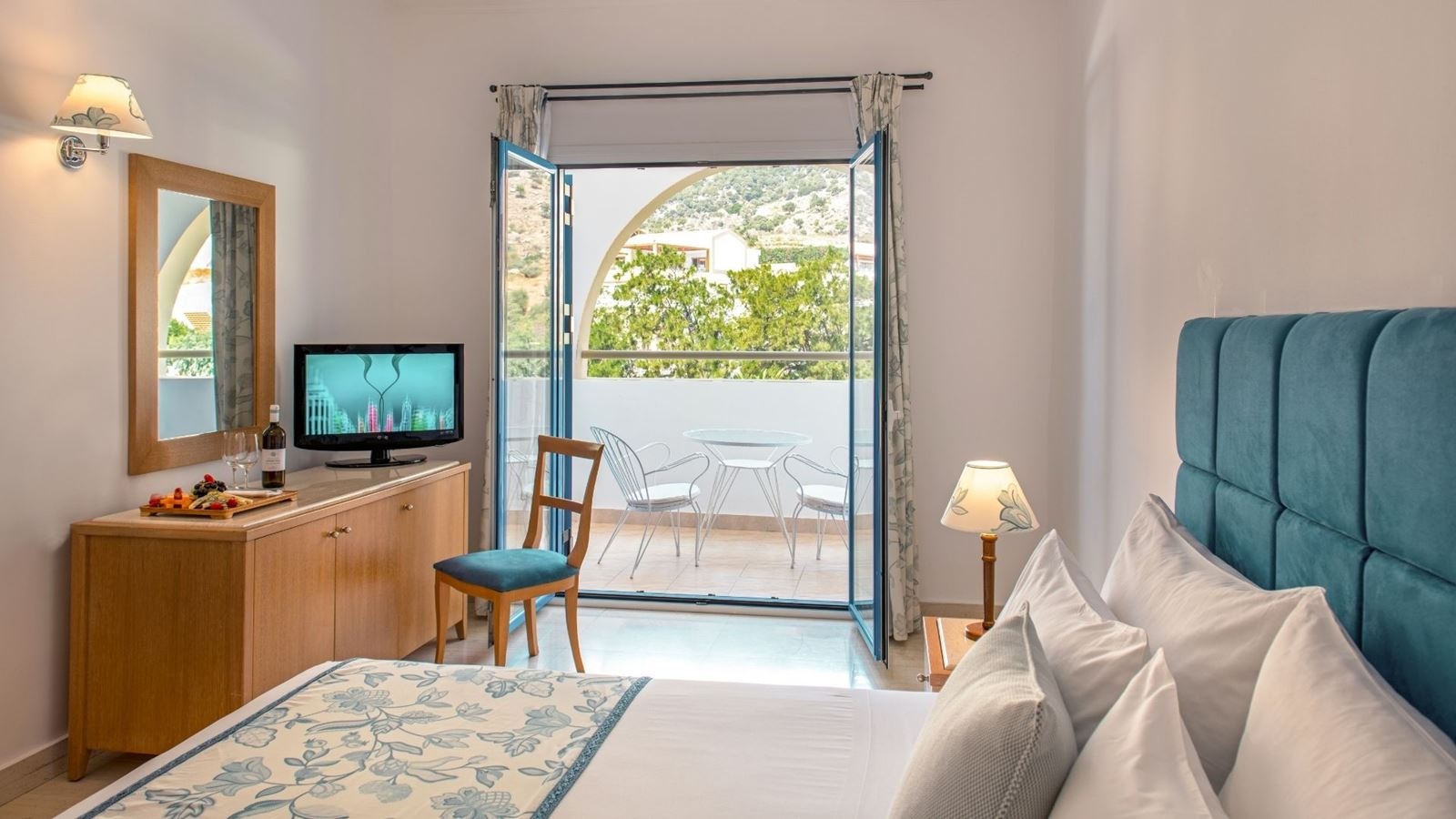 rooms-soonen-double-garden-view-balcony-or-terrace