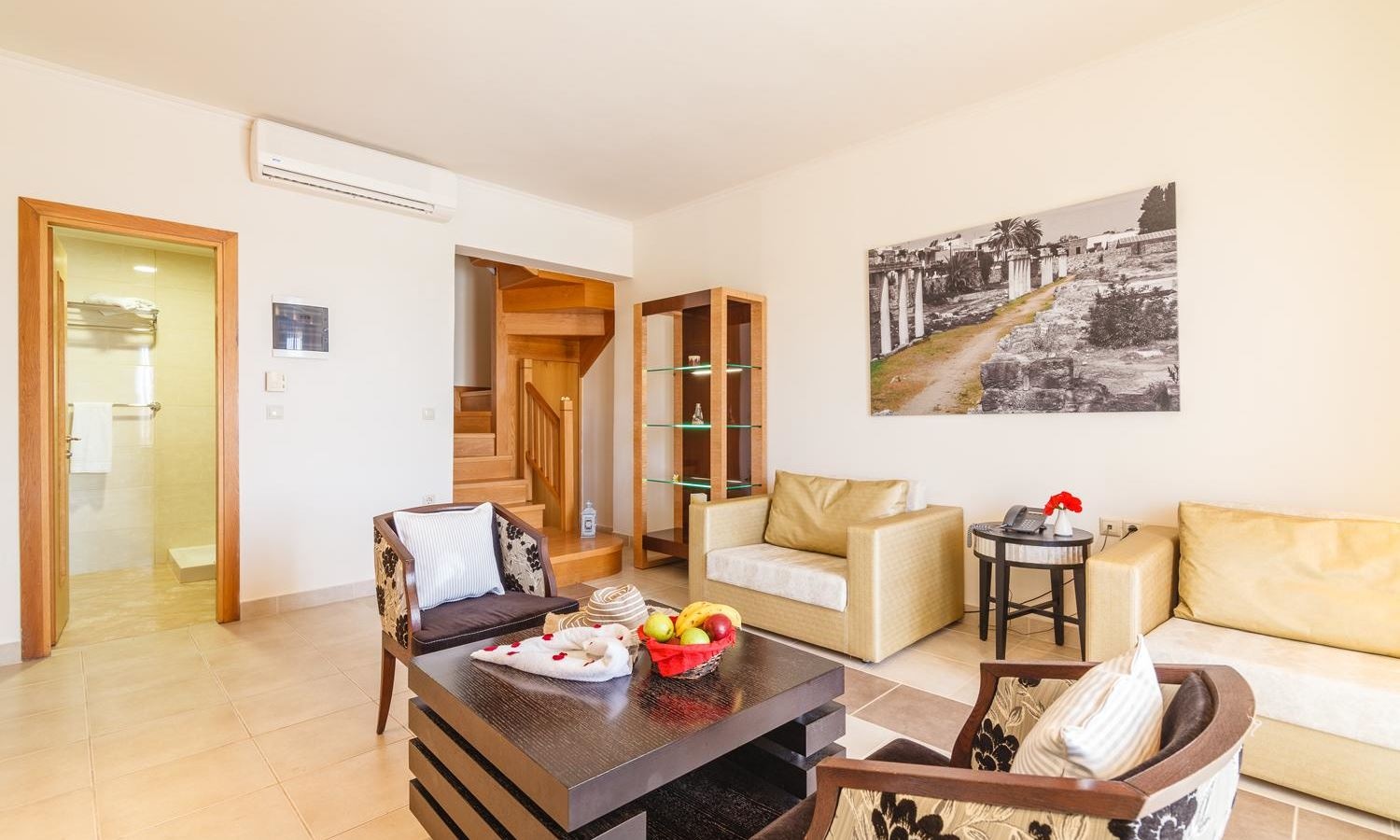 rooms-maisonette-with-private-pool