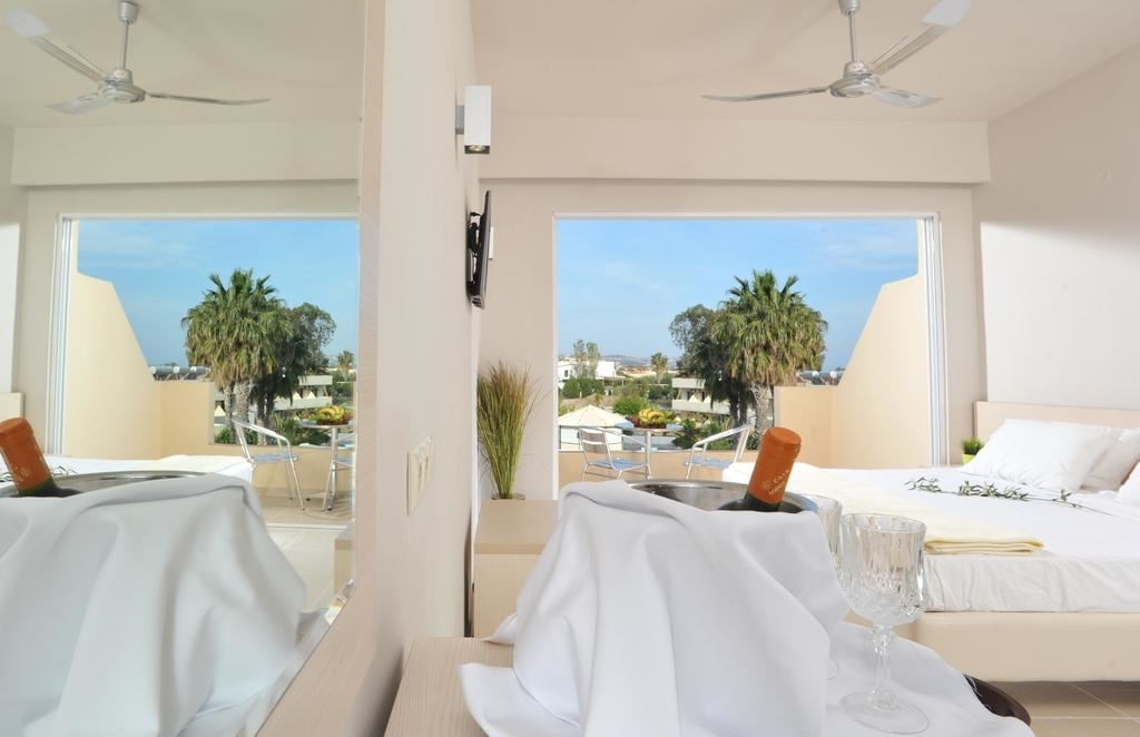 rooms-standard-double-room-with-balcony