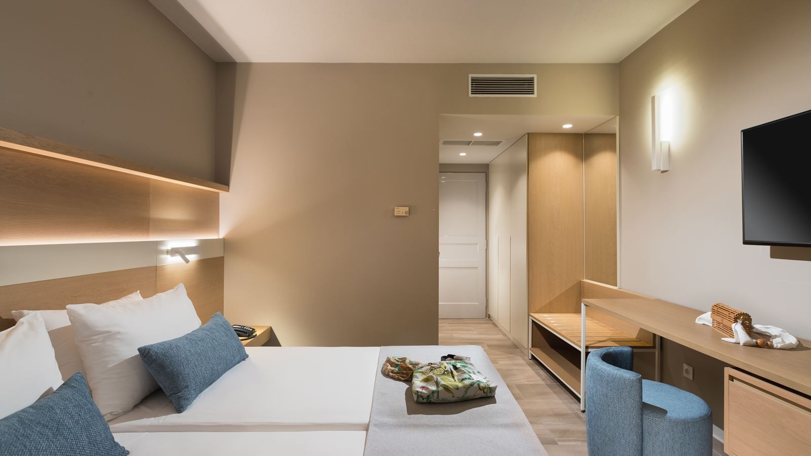 rooms-select-double-room--sea-view