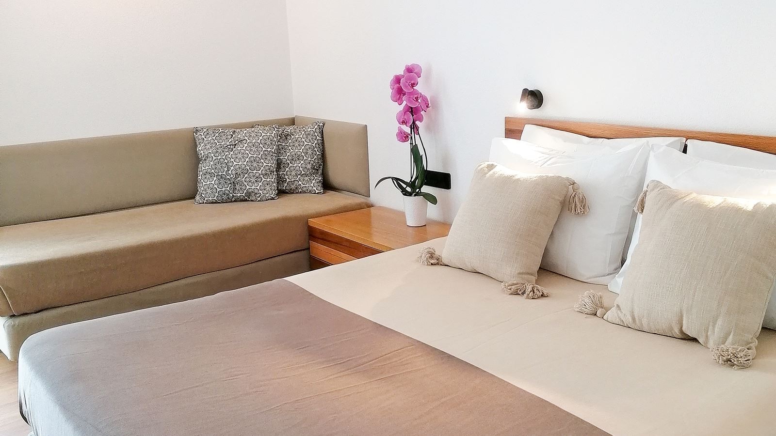 rooms-casa-room-side-sea-view