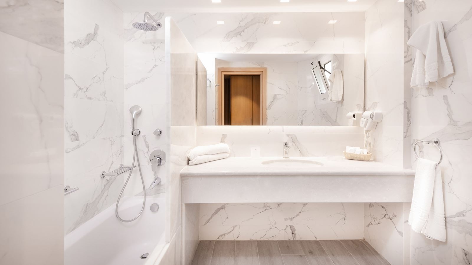 rooms-standard-room-garden-view-balcony-or-terrace