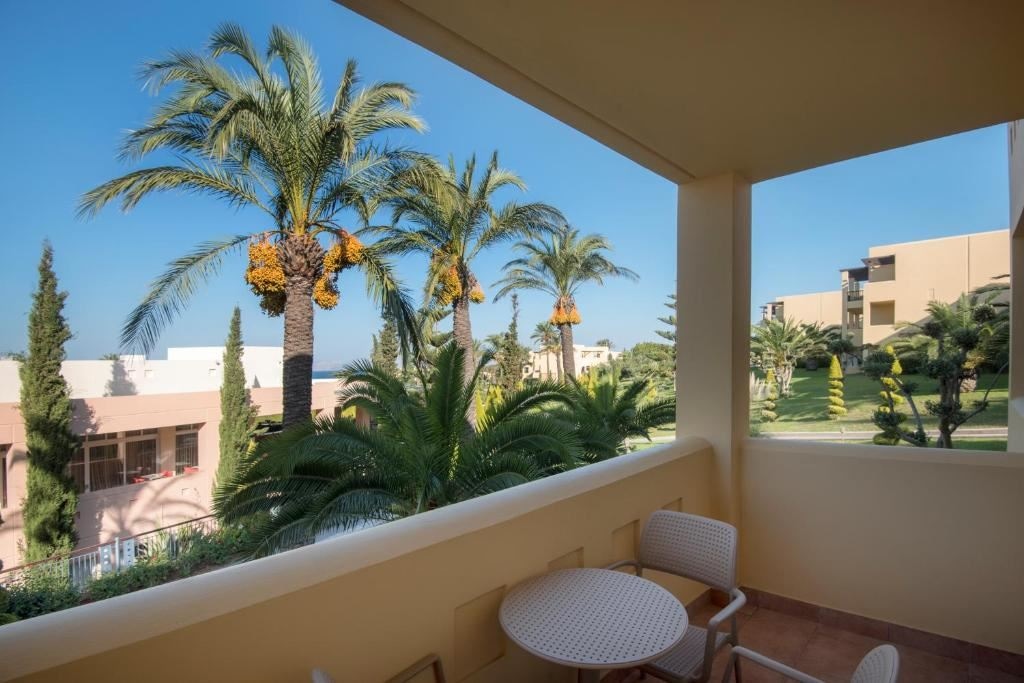 rooms-standard-room-garden-view-balcony-or-terrace