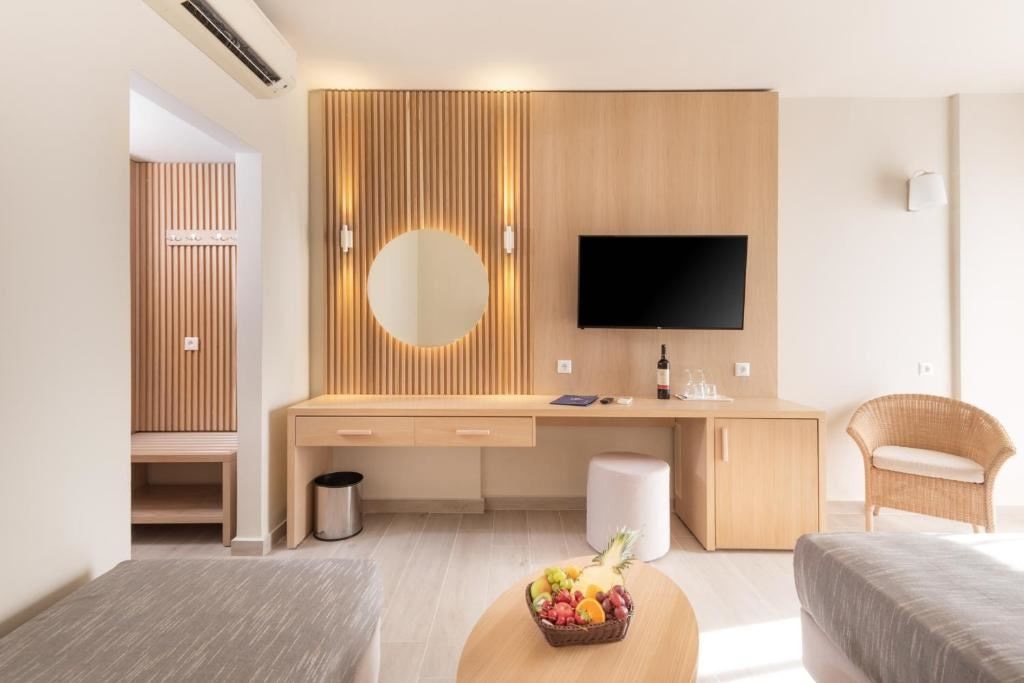 rooms-standard-room-sea-view-balcony-or-terrace