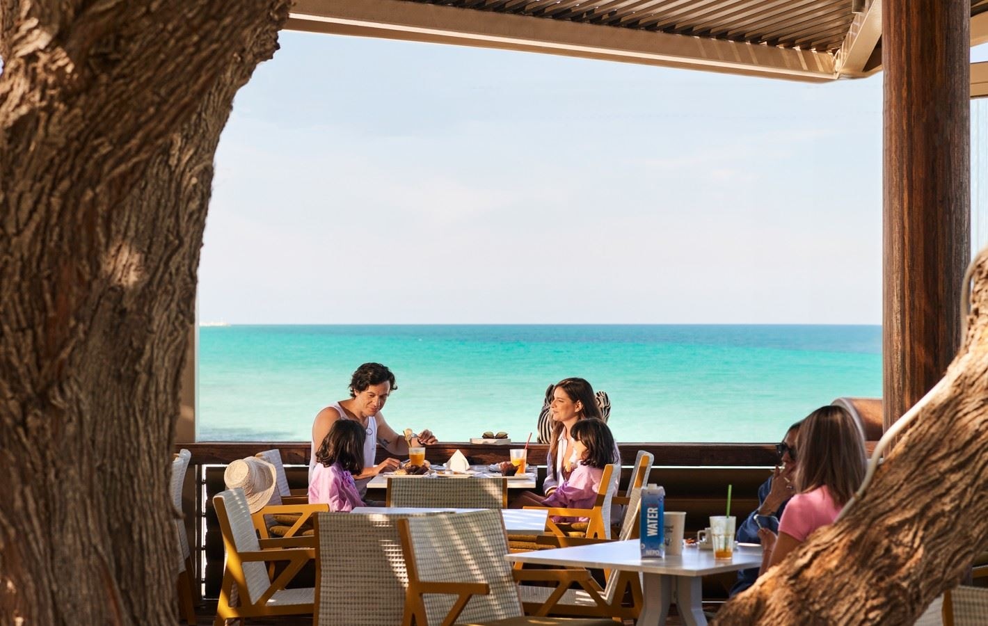 bars-troja-beach-bar