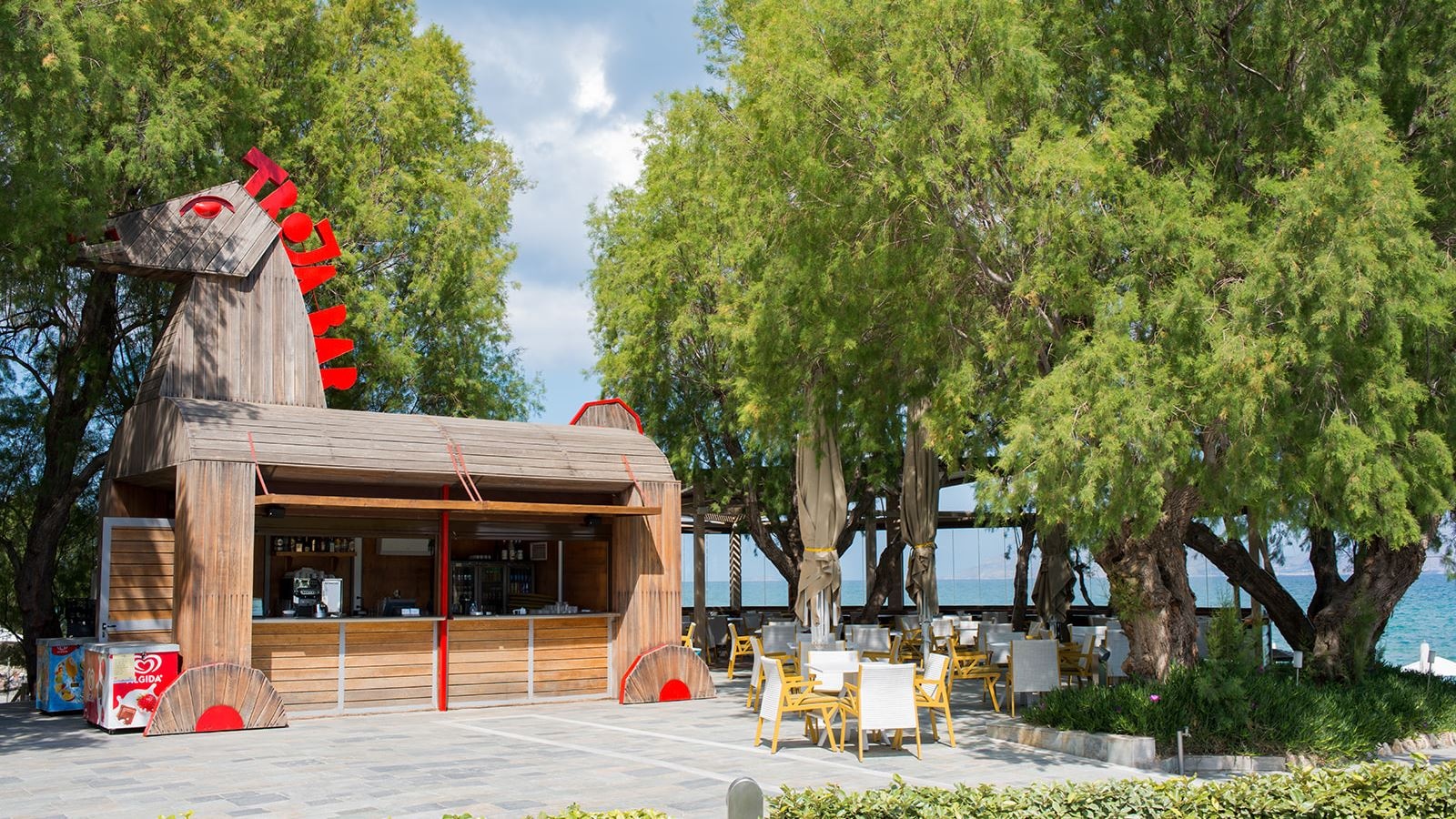 bars-troja-beach-bar