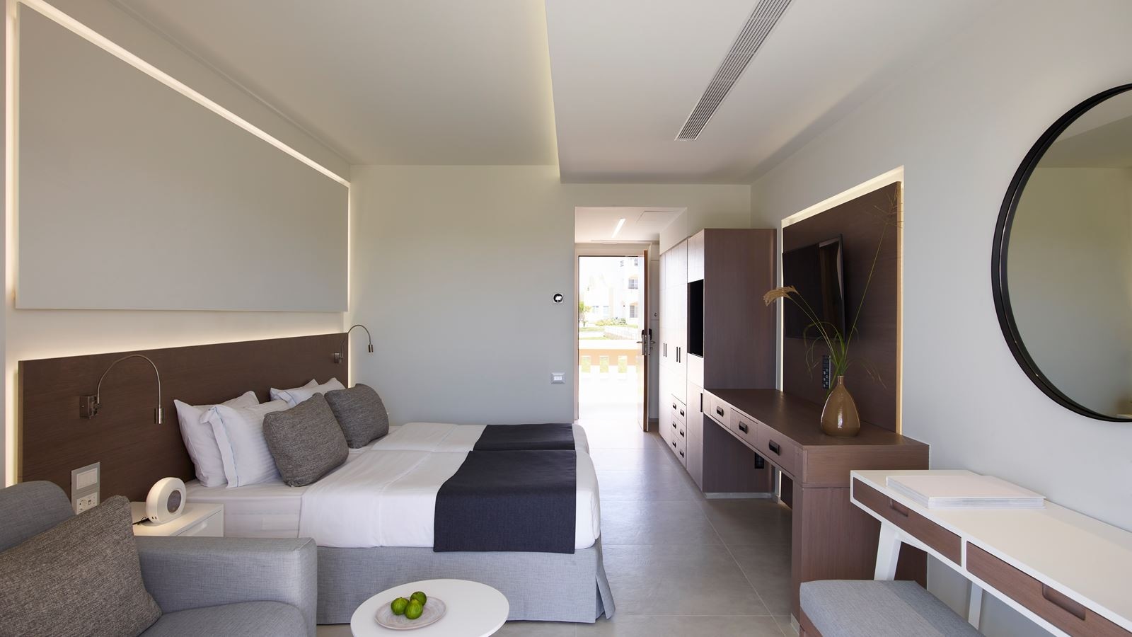 rooms-deluxe-twin-room-with-balcony-or-terrace