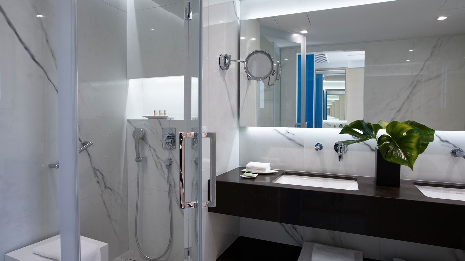 rooms-deluxe-twin-sea-view-room-with-balcony-or-terrace