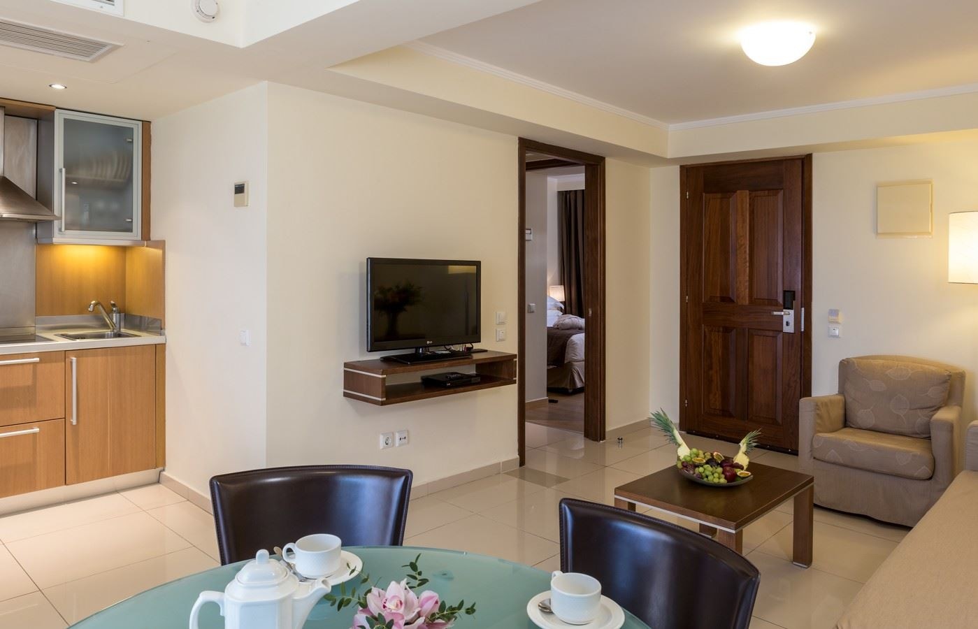 rooms-executive-apartment-2-bedrooms-seafront-balcony-or-terrace