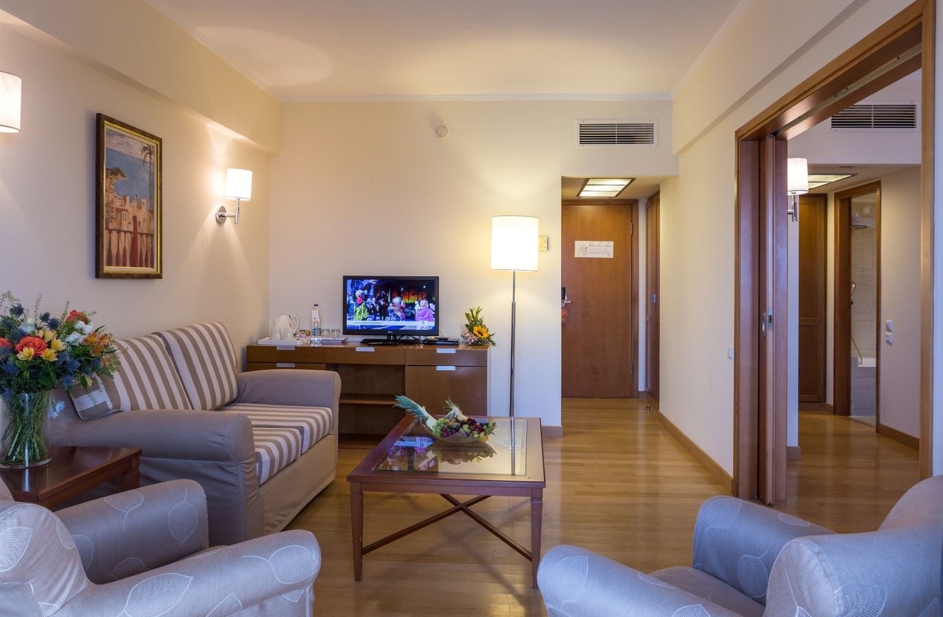 rooms-one-bedroom-suite-with-balcony-or-terrace