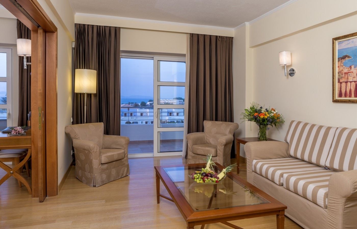 rooms-one-bedroom-suite-with-balcony-or-terrace