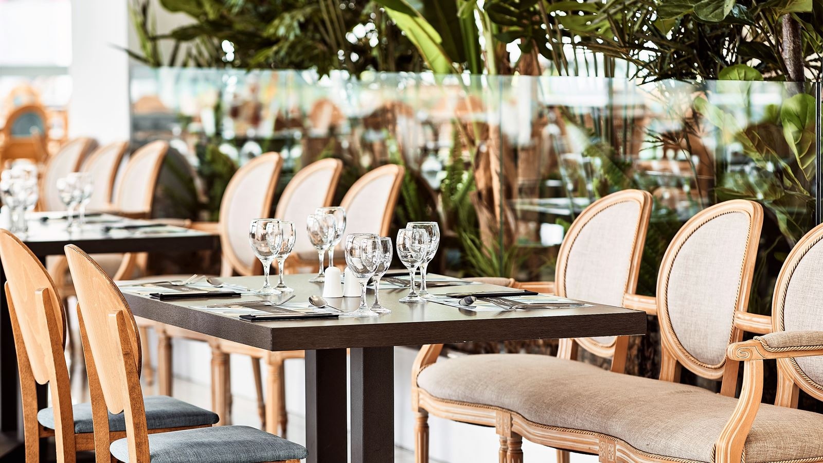 restaurants-david-s-hall