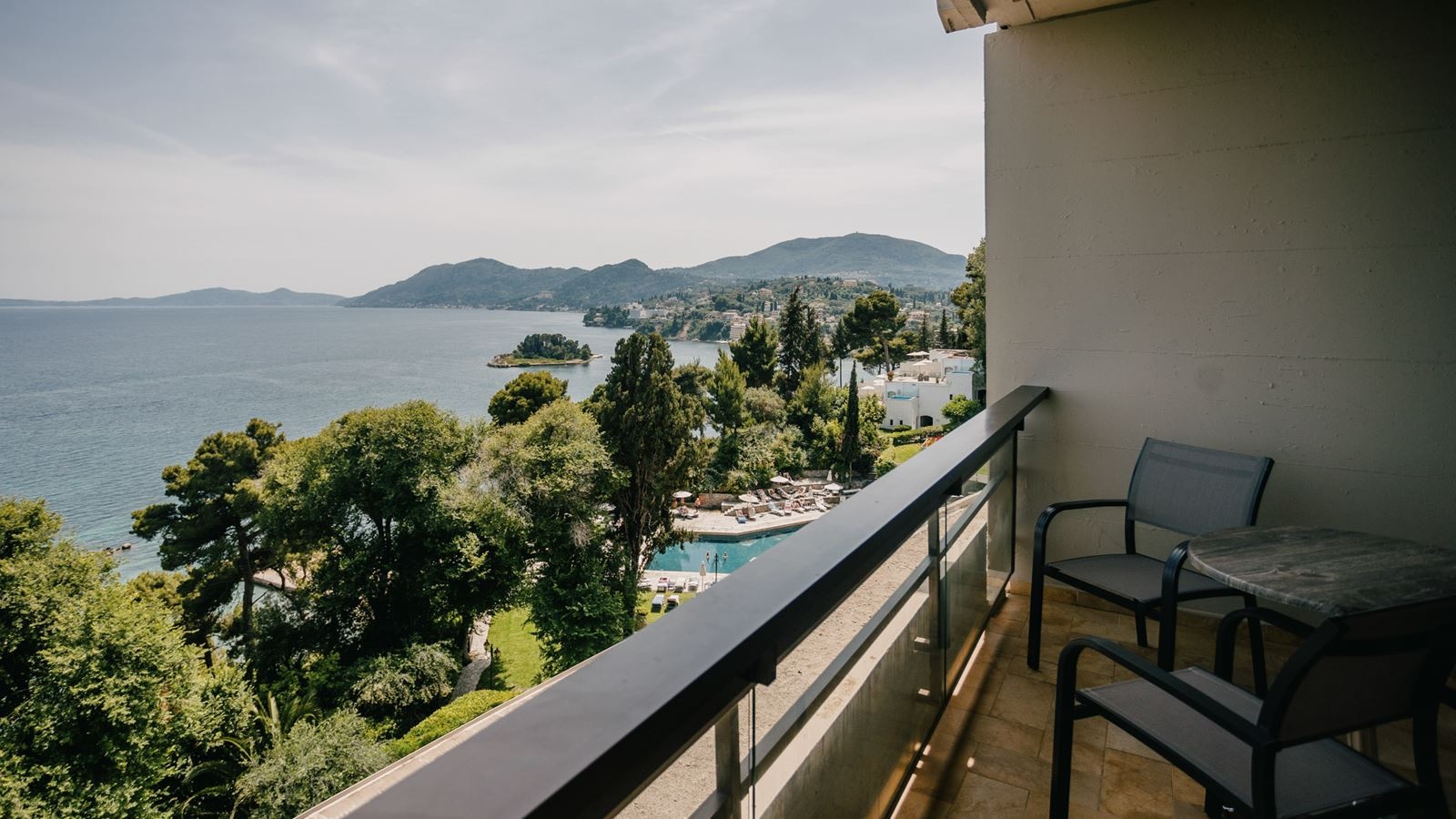 rooms-one-bedroom-suite-sea-view