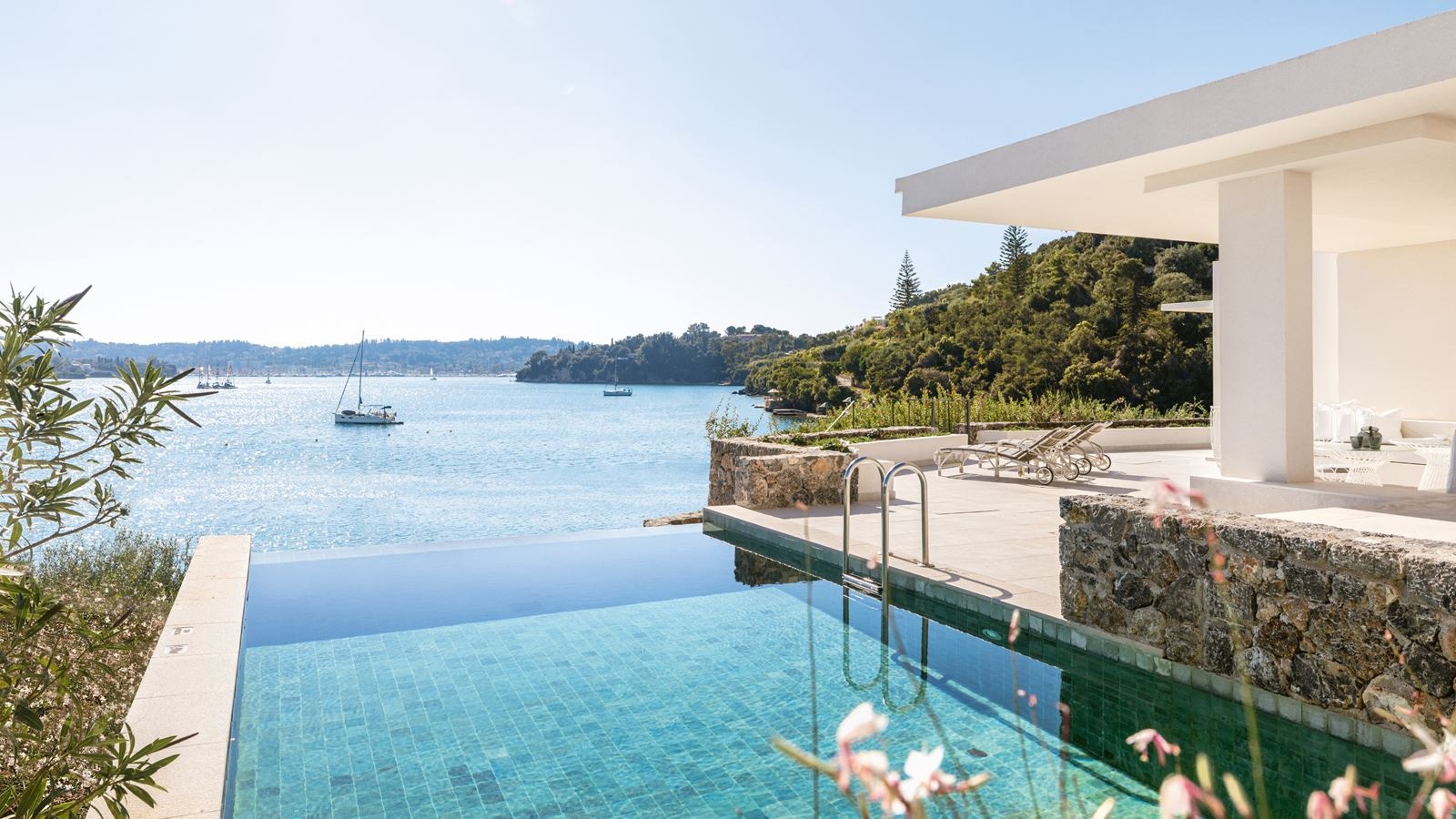 rooms-2bedroom-villa-waterfront-private-pool