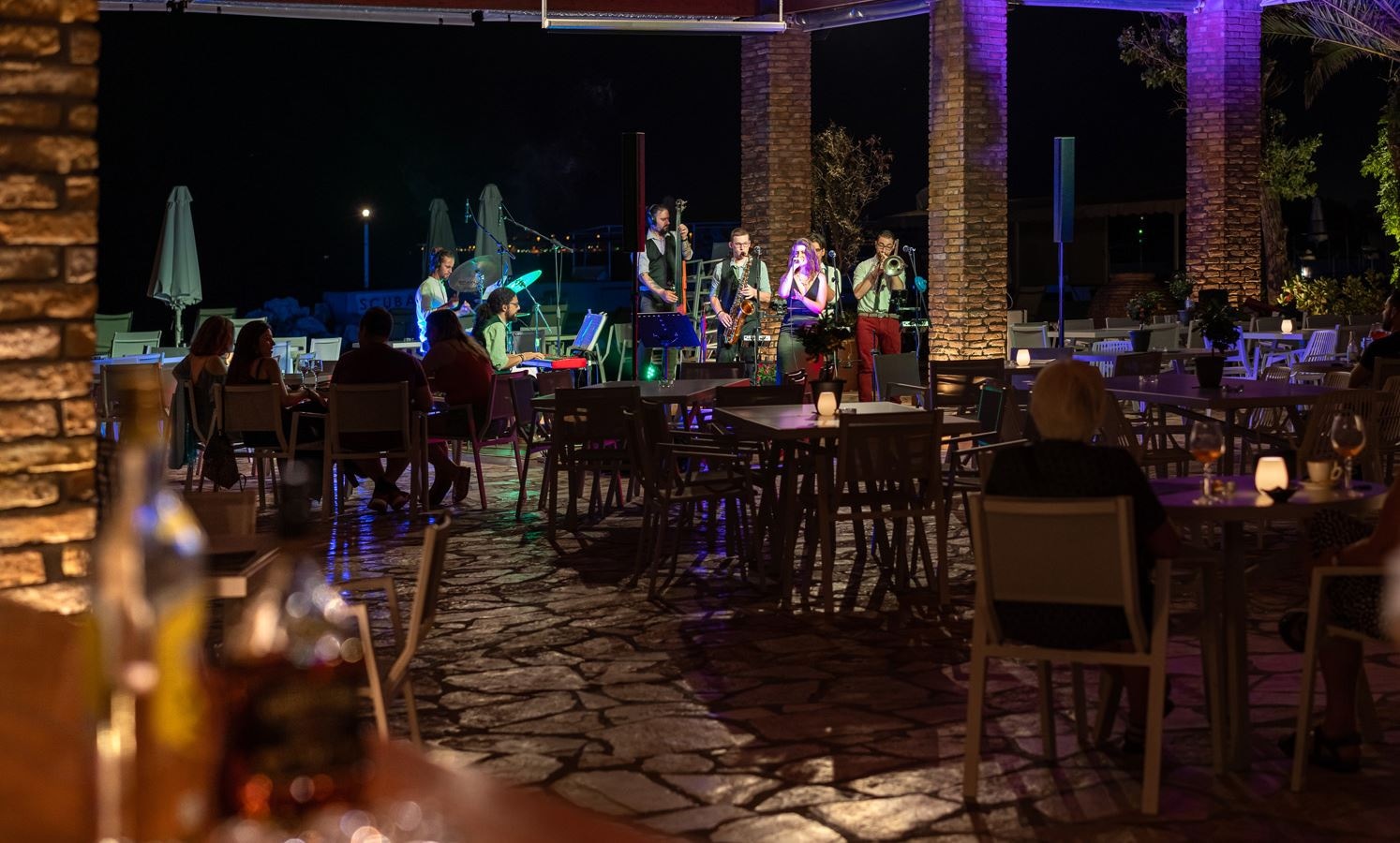 bars-allegro-beach-bar