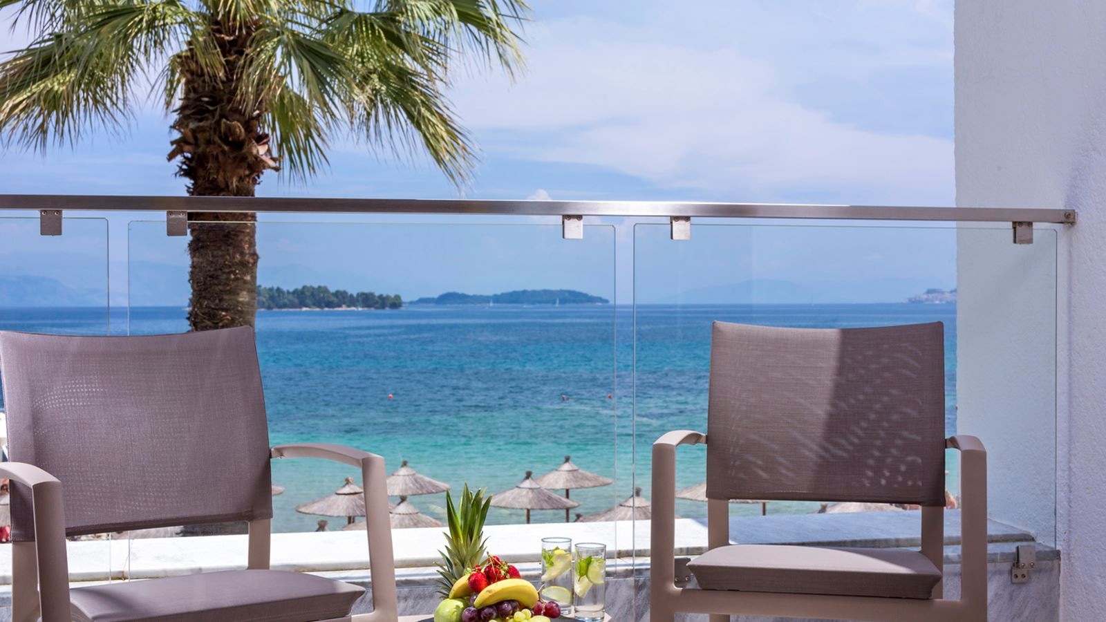 rooms-single-main-building-or-bungalow-sea-front