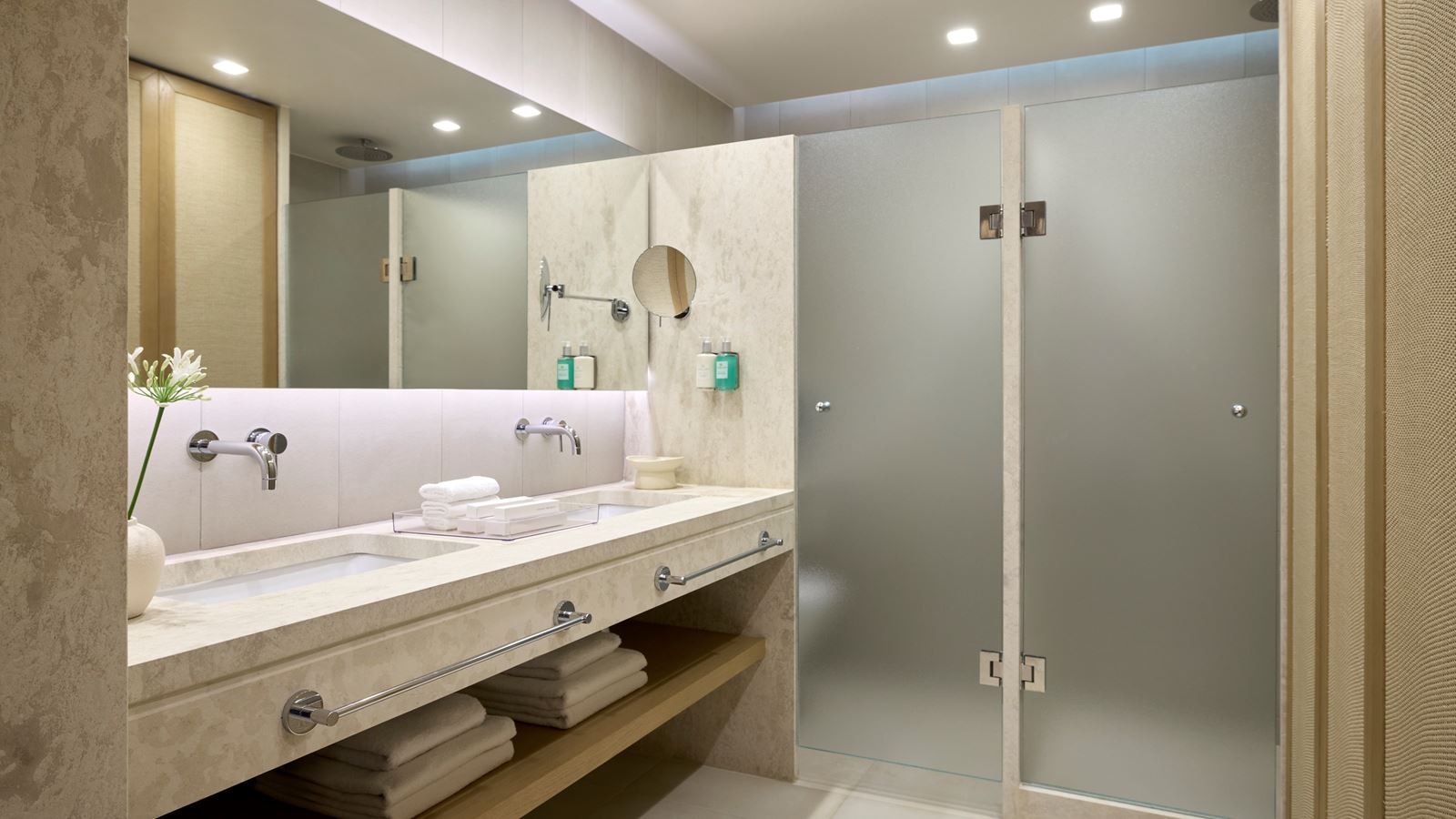 rooms-bungalow-family-suite-sea-view