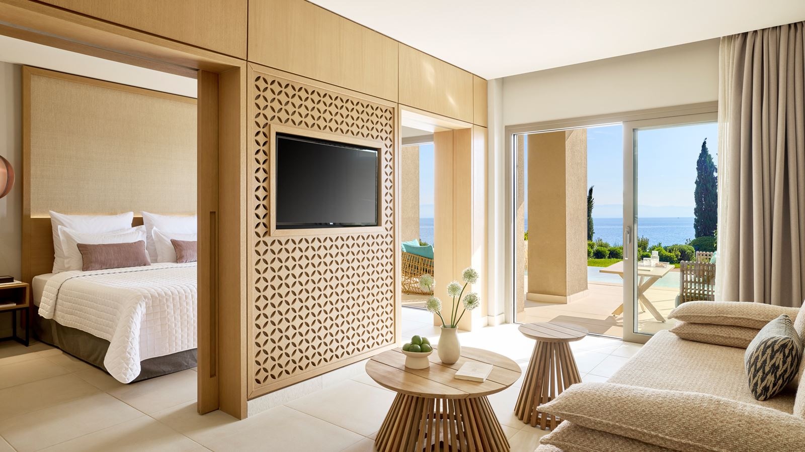 rooms-one-bedroom-bungalow-suite-private-pool-sea-view