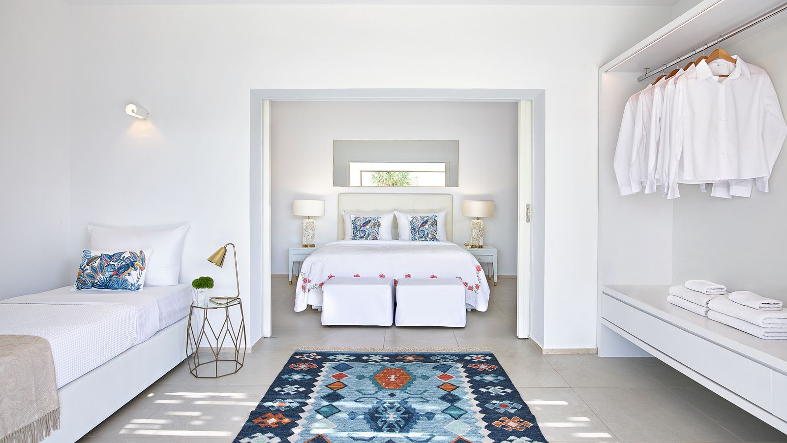 rooms-lux-me-bungalow-poolside