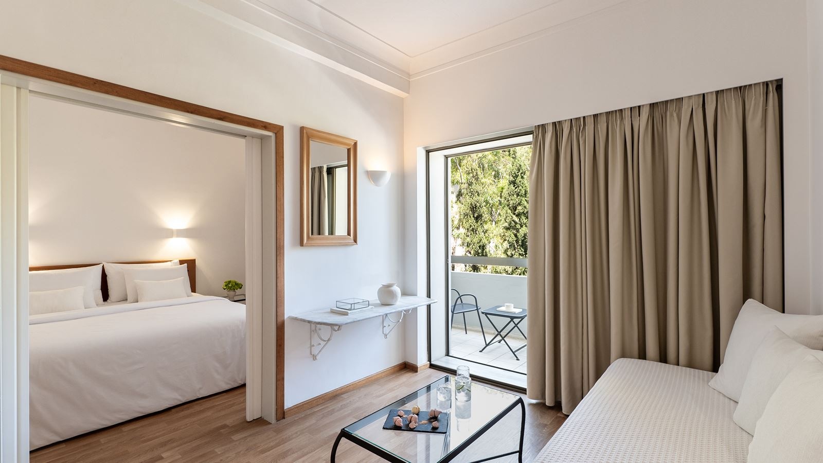 rooms-family-guestroom-inland-view