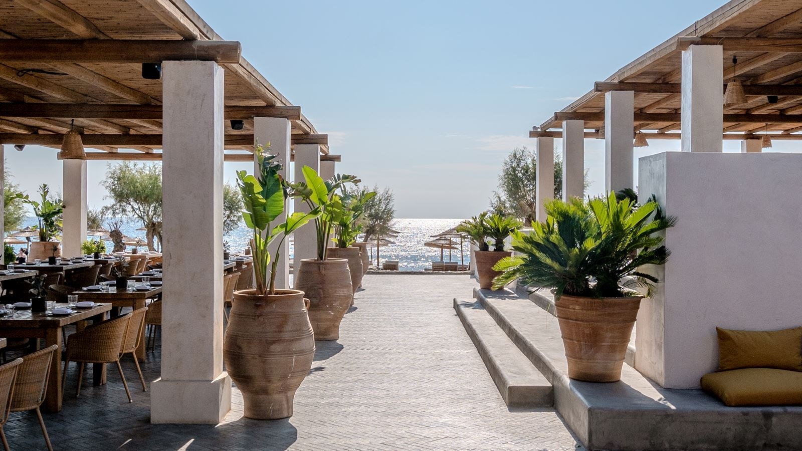 restaurants-beach-club