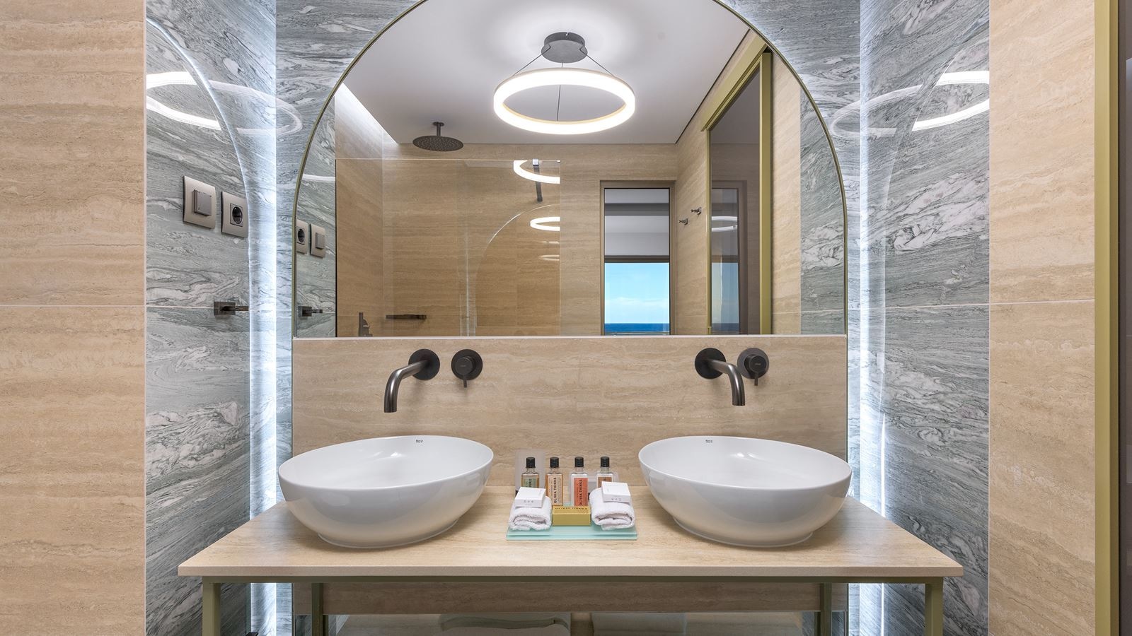 rooms-room-premium-sea-view