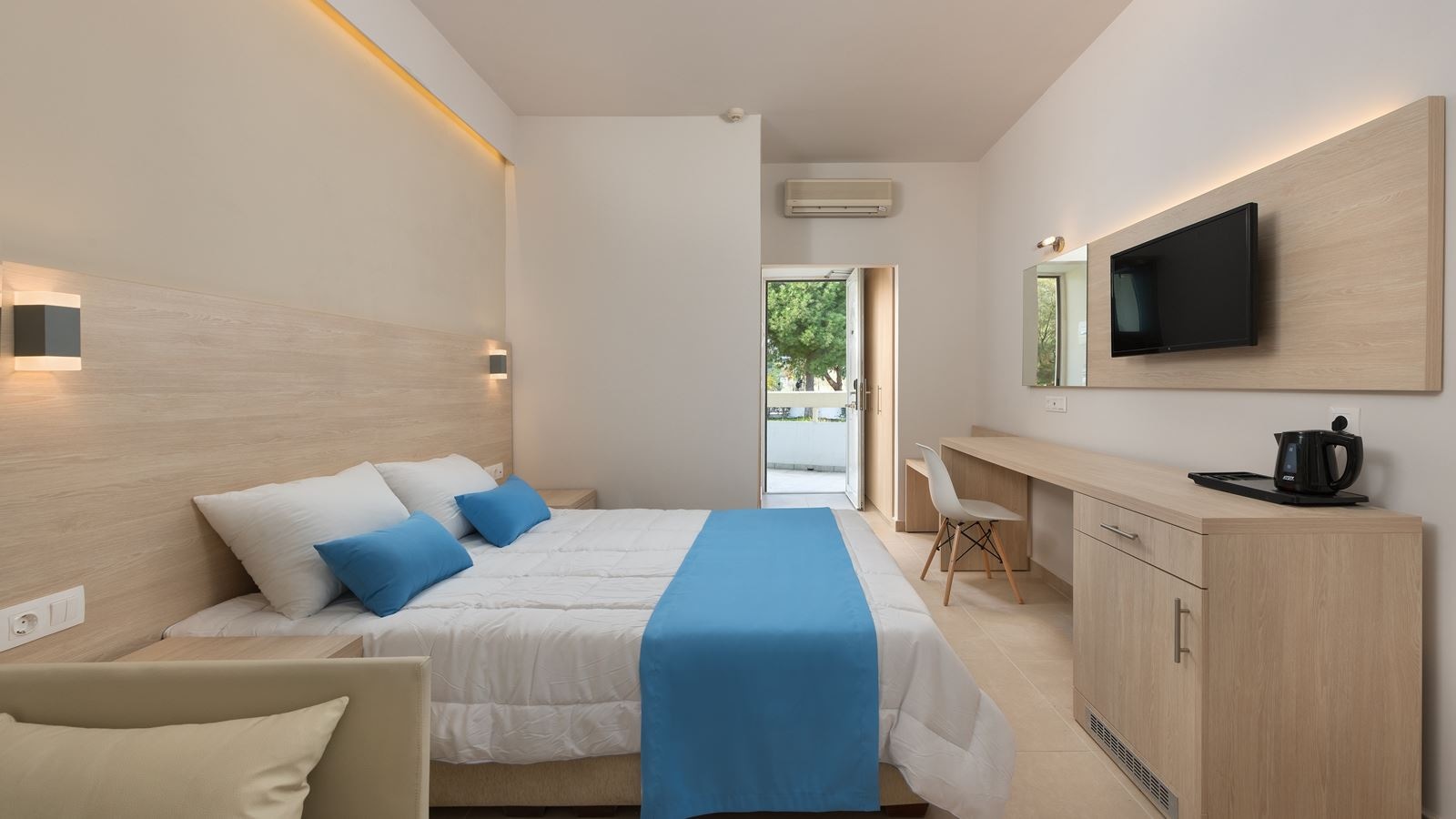 rooms-room-superior-singleuse-balcony