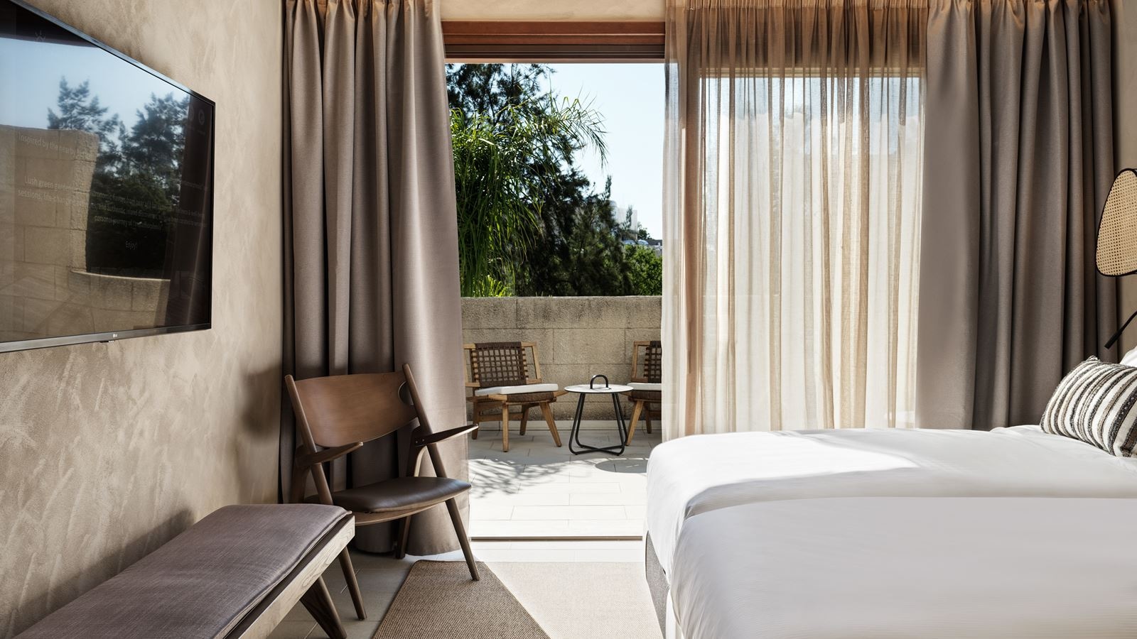 rooms-ottoman-garden-two-bedroom-suite-with-openair-jetted-tub