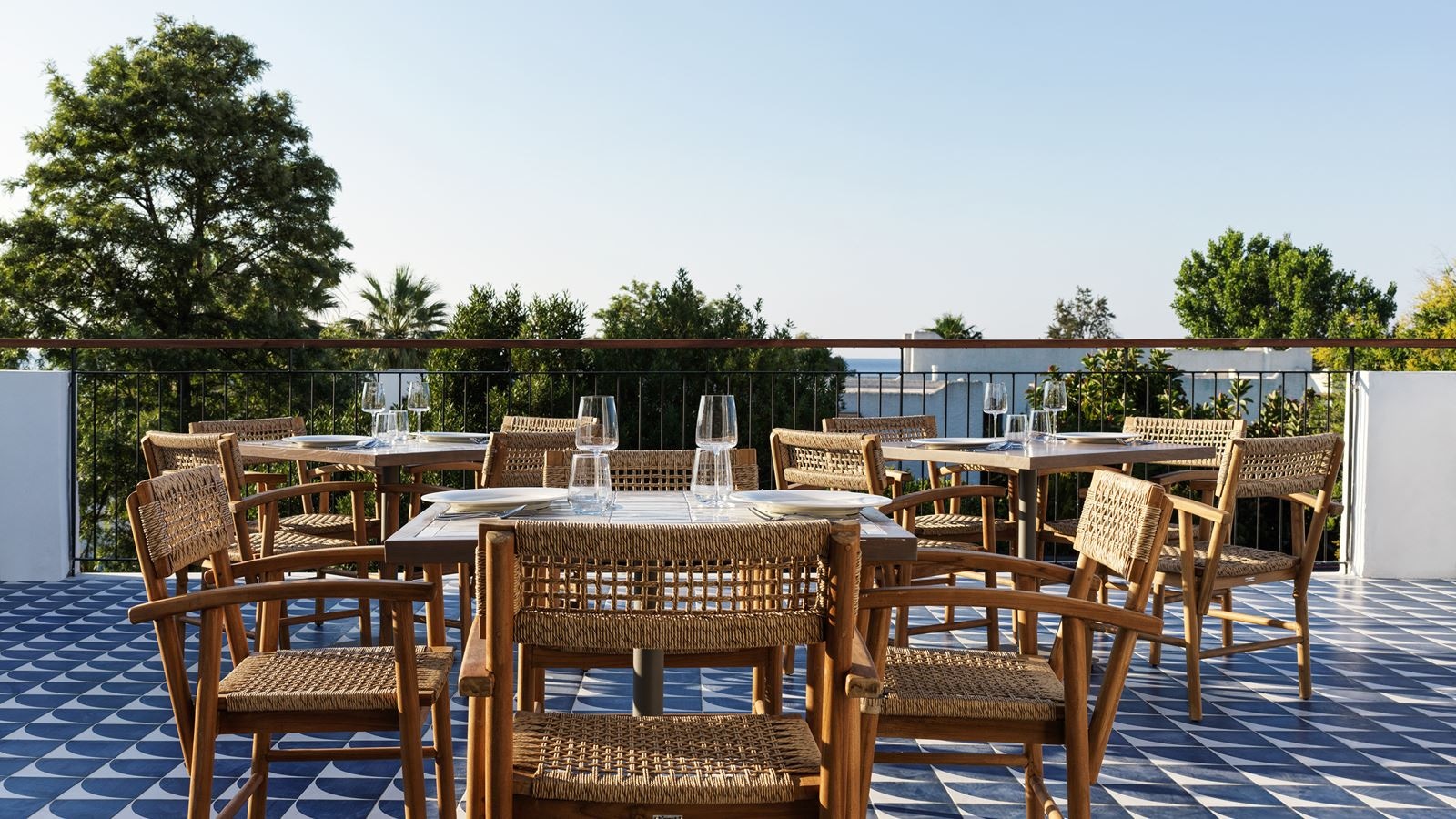 restaurants-alas-rhodian-ouzeri