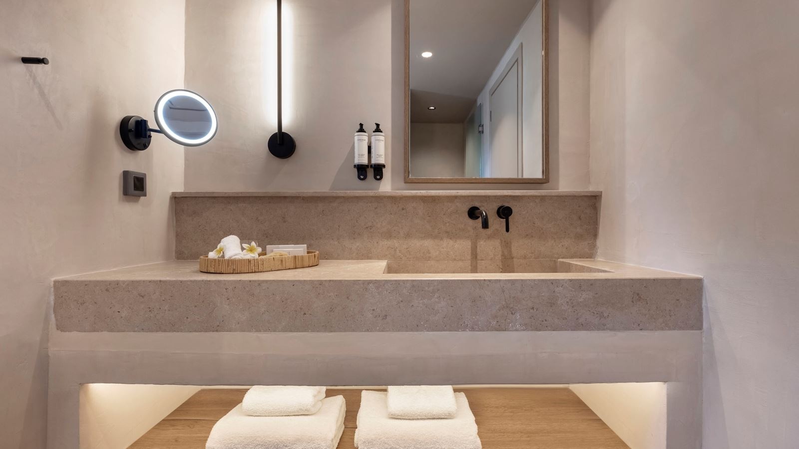 rooms-tropical-bungalow-suite