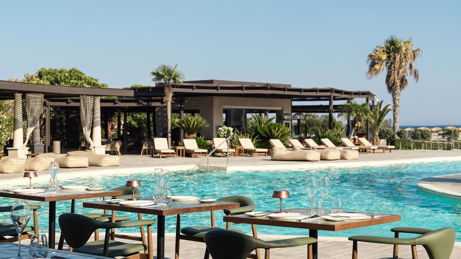 restaurants-tesoro-mio-bar-restaurant