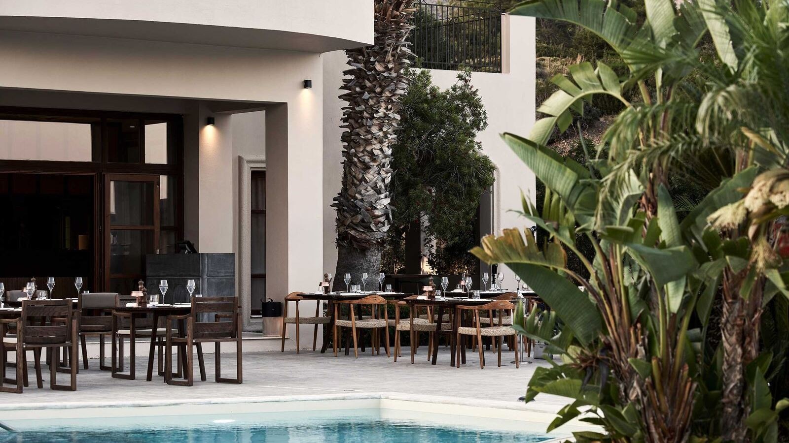 restaurants-tesoro-mio-bar-restaurant