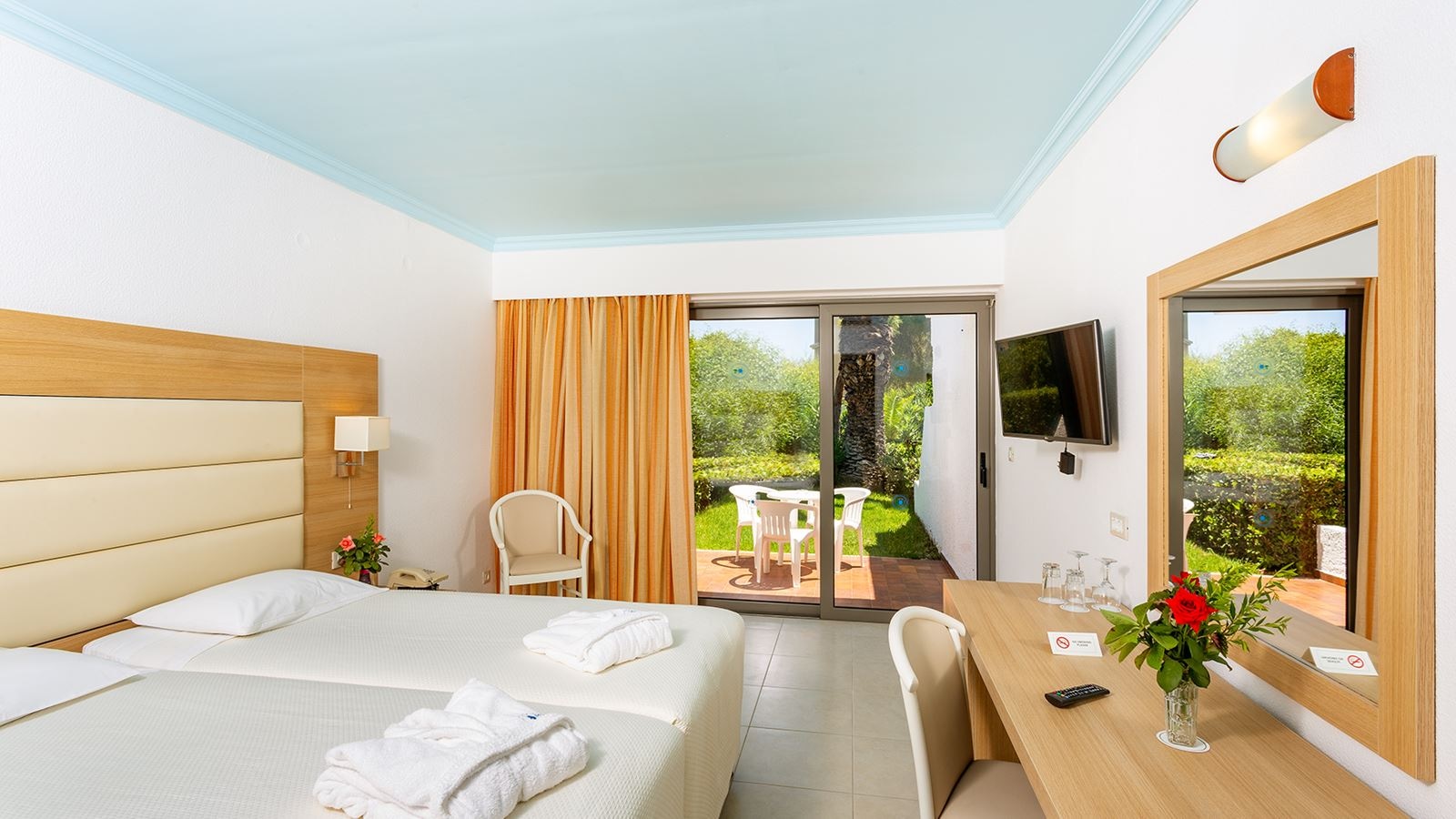 rooms-superior-bungalow-garden-view-balcony-or-terrace-3-pax