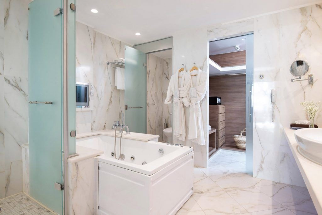 rooms-wellness-suite-sea-front