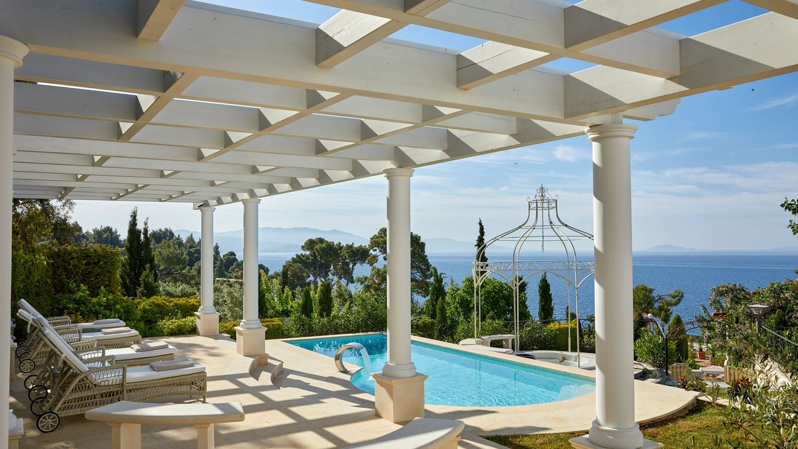 rooms-villa-of-the-blue-riviera